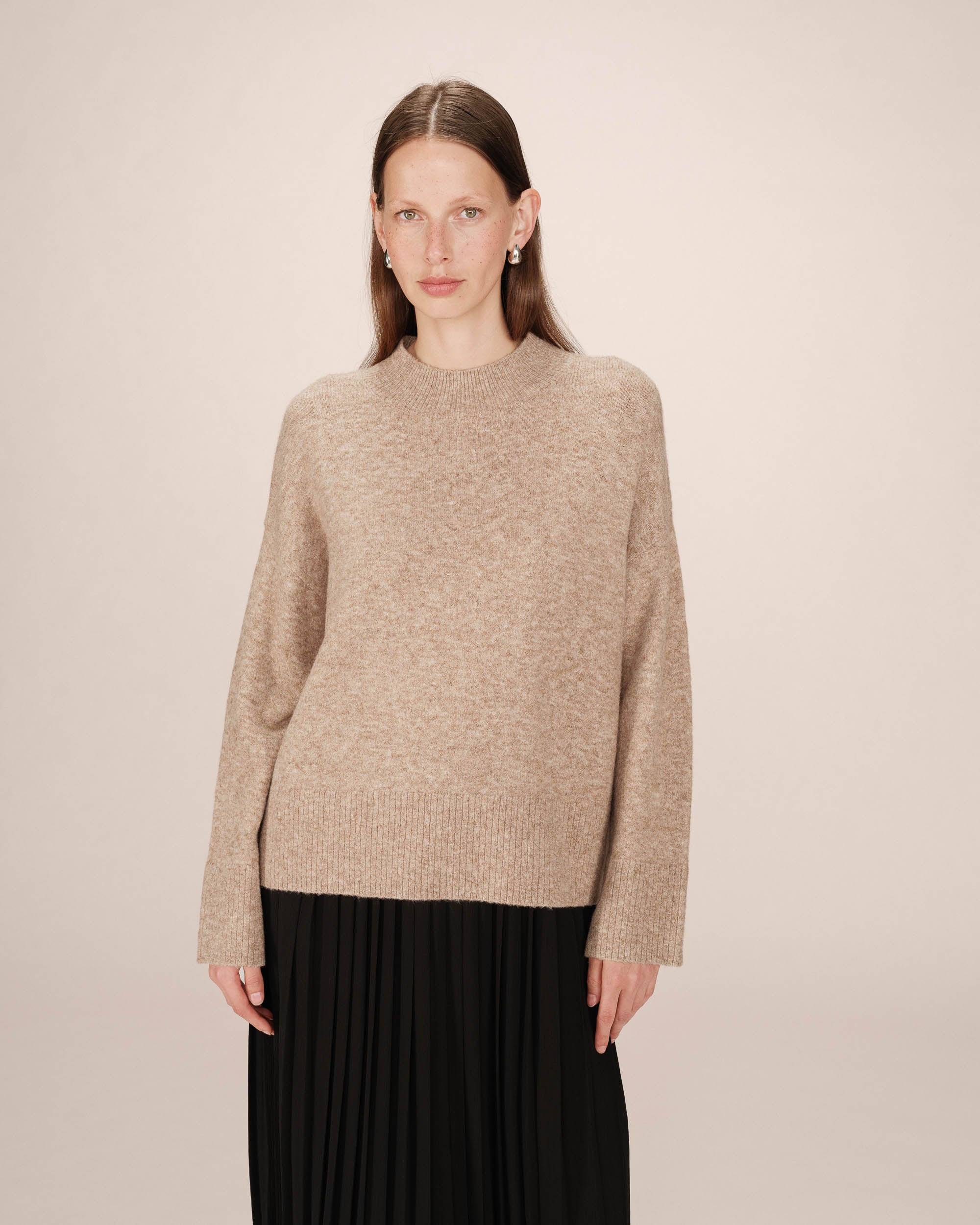 FW2517045-GREIGE_69860f3f-e8db-4187-9939-b400ccc44c25