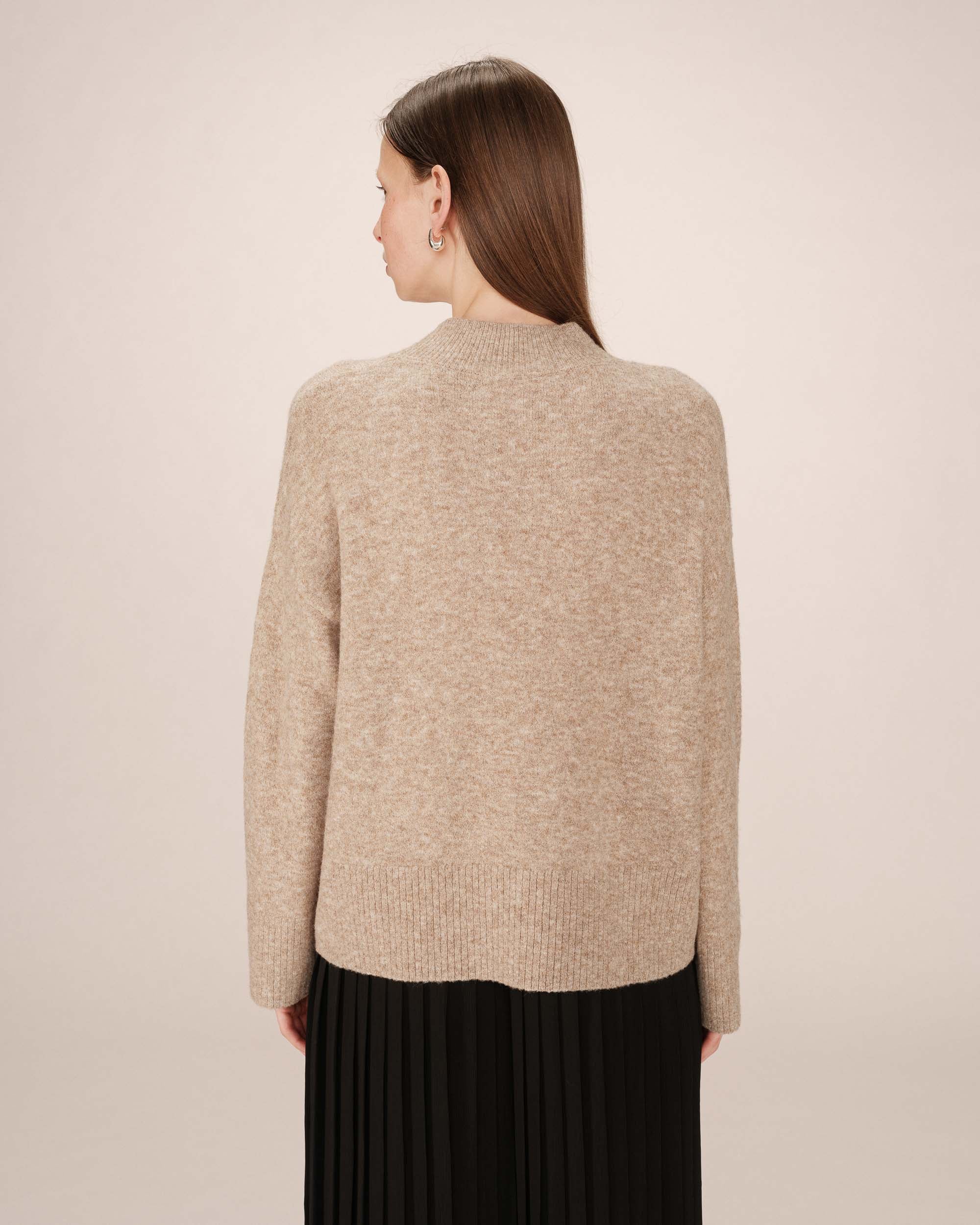FW2517045-GREIGE___P5_76a6338b-6655-4440-80da-ba89266971a1