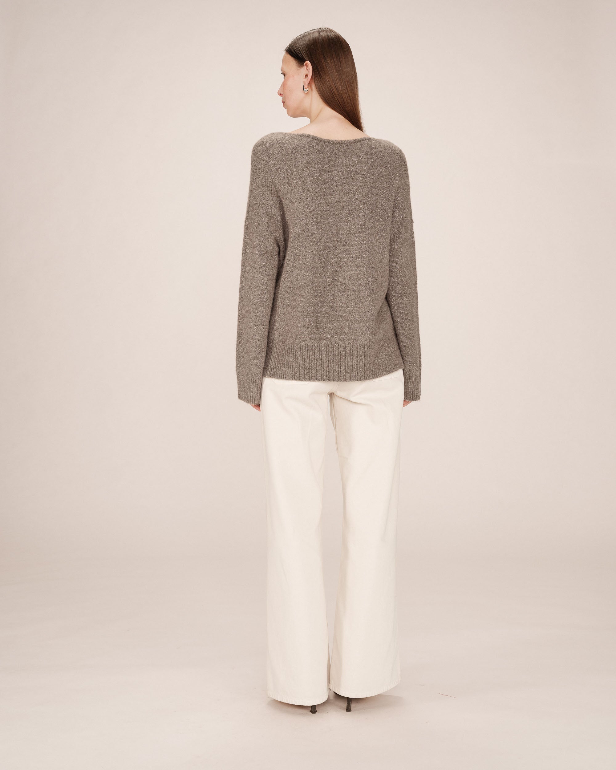 FW2517067-TAUPE___P5_dfce1869-1c7f-4f8e-bf86-8eb85e522653